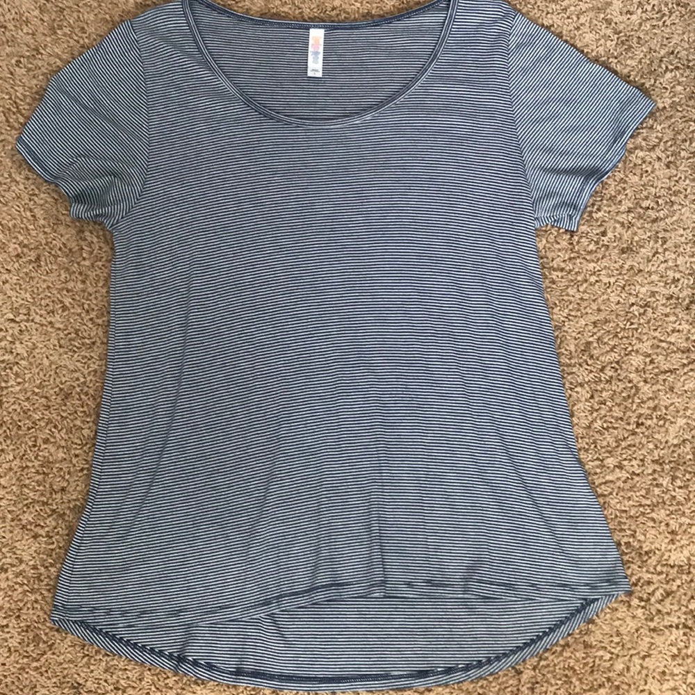Blue and white stripped tee